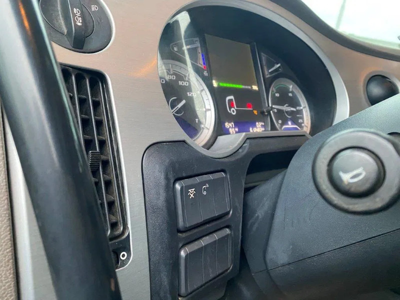 Мултилифт с кука камион DAF XF106-530 8X2 / AJK HOOKLIFT 25000KG / 9 TON FRONT AXLE / NAVI / ONLY:612482 KM / SSC / AUTOMATIC / EURO-6 / 2019: снимка 15 Мултилифт с кука камион DAF XF106-530 8X2 / AJK HOOKLIFT 25000KG / 9 TON FRONT AXLE / NAVI / ONLY:612482 KM / SSC / AUTOMATIC / EURO-6 / 2019: снимка 15