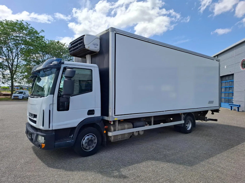Iveco EuroCargo 120 / COOL TRUCK / CARRIER XARIOS 600 / PLATFORM 2000KG / ONLY:340634 KM / AIRCO / MANUAL / EURO-6 / 2014 - Изотермичен камион: снимка 1 Iveco EuroCargo 120 / COOL TRUCK / CARRIER XARIOS 600 / PLATFORM 2000KG / ONLY:340634 KM / AIRCO / MANUAL / EURO-6 / 2014 - Изотермичен камион: снимка 1