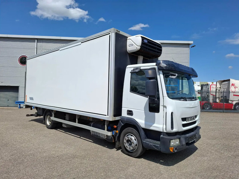 Iveco EuroCargo 120 / COOL TRUCK / CARRIER XARIOS 600 / PLATFORM 2000KG / ONLY:340634 KM / AIRCO / MANUAL / EURO-6 / 2014 - Изотермичен камион: снимка 2 Iveco EuroCargo 120 / COOL TRUCK / CARRIER XARIOS 600 / PLATFORM 2000KG / ONLY:340634 KM / AIRCO / MANUAL / EURO-6 / 2014 - Изотермичен камион: снимка 2