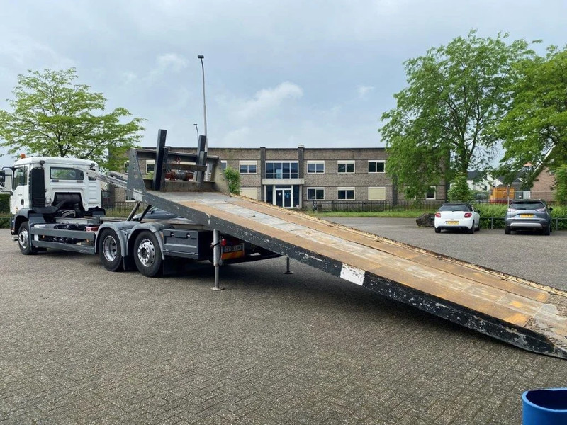 MAN TGA26.320 / SLIDING PLATEAU / WINCH / LIFT AXLE / MACHINE CARRIER / MANUAL / EURO-4 / 2007 - Бордови камион: снимка 5 MAN TGA26.320 / SLIDING PLATEAU / WINCH / LIFT AXLE / MACHINE CARRIER / MANUAL / EURO-4 / 2007 - Бордови камион: снимка 5