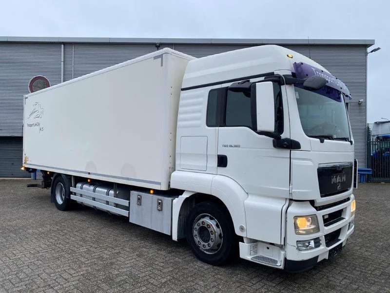 MAN TGS18.360 / HEATED BOX / FULL-AIR / PLATFORM / ONLY:392217 KM / MANUAL / EURO-4 / 2008 - Камион фургон: снимка 2 MAN TGS18.360 / HEATED BOX / FULL-AIR / PLATFORM / ONLY:392217 KM / MANUAL / EURO-4 / 2008 - Камион фургон: снимка 2