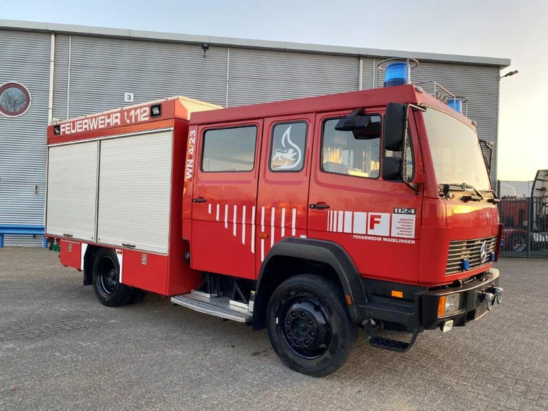 Mercedes-Benz 1124 AF / 4X4 / GERMAN TRUCK / WATERTANK 2400 LITER+POMP / GOOD CONDITION / ONLY:25235 KM / MARGE / MANUAL / 1996 - Пожарна кола: снимка 2 Mercedes-Benz 1124 AF / 4X4 / GERMAN TRUCK / WATERTANK 2400 LITER+POMP / GOOD CONDITION / ONLY:25235 KM / MARGE / MANUAL / 1996 - Пожарна кола: снимка 2
