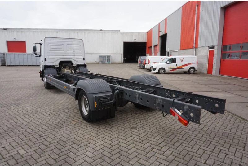 Mercedes-Benz ATEGO 1221 / ENGINE RUNNING / ONLY:253095 KM / AUTOMATIC / EURO-6 / 2017 - Шаси кабина: снимка 3 Mercedes-Benz ATEGO 1221 / ENGINE RUNNING / ONLY:253095 KM / AUTOMATIC / EURO-6 / 2017 - Шаси кабина: снимка 3