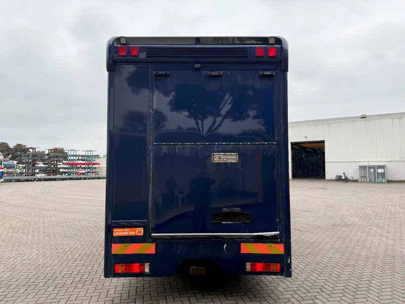 Mercedes-Benz Atego 1223 / ENGINE RUNNING / ONLY:159450 KM / HORSETRUCK / HEATED BOX / WATERTANK / LIVING ROOM / EURO-2 / MANUAL / 1998 - Камион за коне: снимка 4 Mercedes-Benz Atego 1223 / ENGINE RUNNING / ONLY:159450 KM / HORSETRUCK / HEATED BOX / WATERTANK / LIVING ROOM / EURO-2 / MANUAL / 1998 - Камион за коне: снимка 4