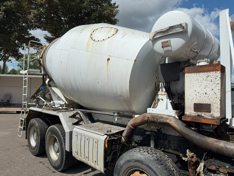 Liebherr 804 FSL 804 FSL / 8m³ / WATERTANK 500 LITER / POMP NOT INCLUDED / ! EMPTY ! / 2015 - Прикачен инвентар: снимка 2 Liebherr 804 FSL 804 FSL / 8m³ / WATERTANK 500 LITER / POMP NOT INCLUDED / ! EMPTY ! / 2015 - Прикачен инвентар: снимка 2
