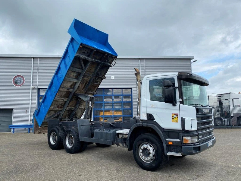 Scania 114-340 / 6X4 / 2 SIDE TIPPER / BIG AXLE / FULL-STEEL / DRUM BRAKES / MANUAL / 1999 - Самосвал камион: снимка 5 Scania 114-340 / 6X4 / 2 SIDE TIPPER / BIG AXLE / FULL-STEEL / DRUM BRAKES / MANUAL / 1999 - Самосвал камион: снимка 5
