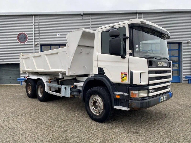 Scania 124-400 / 6X4 / RETARDER / BIG AXLE / FULL STEEL / 2SIDE TIPPER / OLD TACHO / AIRCO / MANUAL / EURO-2 / 2000 - Самосвал камион: снимка 5 Scania 124-400 / 6X4 / RETARDER / BIG AXLE / FULL STEEL / 2SIDE TIPPER / OLD TACHO / AIRCO / MANUAL / EURO-2 / 2000 - Самосвал камион: снимка 5