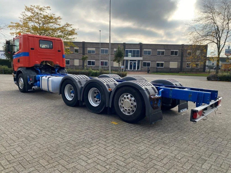 Scania G400 / 8X4 / 9TON FRONT AXLE / PTO / LIFT+LENKACHSE / ALCOA'S / AIRCO / MANUAL / EURO-5 / 2011 - Шаси кабина: снимка 3 Scania G400 / 8X4 / 9TON FRONT AXLE / PTO / LIFT+LENKACHSE / ALCOA'S / AIRCO / MANUAL / EURO-5 / 2011 - Шаси кабина: снимка 3