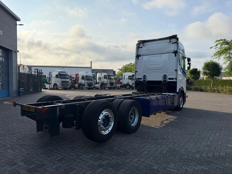 Scania NGS S500 / NL TRUCK / TUV:11-03-2026 / PARKCOOL / DOUBLE TANK / LEATHER / ALCOA / AUTOMATIC / EURO-6 / 2018 - Шаси кабина: снимка 5 Scania NGS S500 / NL TRUCK / TUV:11-03-2026 / PARKCOOL / DOUBLE TANK / LEATHER / ALCOA / AUTOMATIC / EURO-6 / 2018 - Шаси кабина: снимка 5