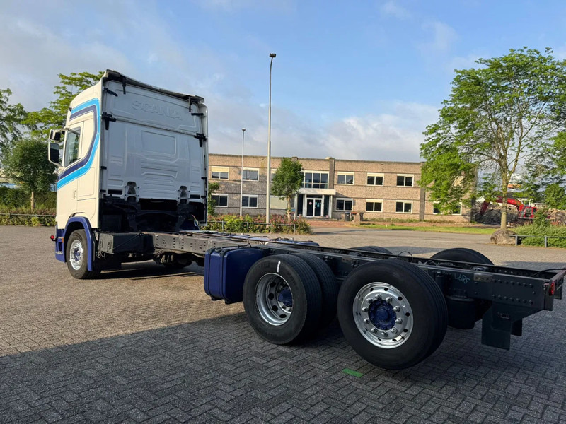 Scania NGS S500 / NL TRUCK / TUV:11-03-2026 / PARKCOOL / DOUBLE TANK / LEATHER / ALCOA / AUTOMATIC / EURO-6 / 2018 - Шаси кабина: снимка 3 Scania NGS S500 / NL TRUCK / TUV:11-03-2026 / PARKCOOL / DOUBLE TANK / LEATHER / ALCOA / AUTOMATIC / EURO-6 / 2018 - Шаси кабина: снимка 3