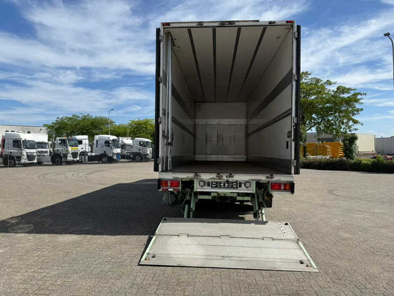 Scania R450 / RETARDER / ISOLATED GERMAN FLOWER COMBI / THROUGH-LOADING SYSTEM / SMART TACHO / 2XPLATFORM / LIFT+LENKACHSE / LWDS / EUR - Рефрижератор камион: снимка 5 Scania R450 / RETARDER / ISOLATED GERMAN FLOWER COMBI / THROUGH-LOADING SYSTEM / SMART TACHO / 2XPLATFORM / LIFT+LENKACHSE / LWDS / EUR - Рефрижератор камион: снимка 5