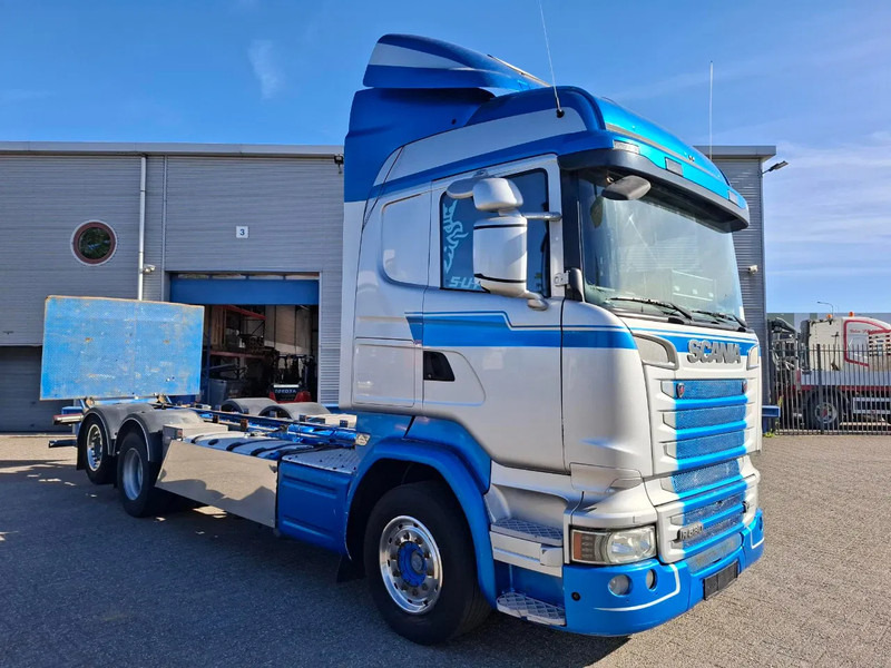 Scania R580 V8 / RETARDER / LIFT+LENKACHSE / FULL-AIR / PLATFORM 2000 KG / LEATHER / AIRCO / AUTOMATIC / EURO-6 / 2015 - Шаси кабина: снимка 2 Scania R580 V8 / RETARDER / LIFT+LENKACHSE / FULL-AIR / PLATFORM 2000 KG / LEATHER / AIRCO / AUTOMATIC / EURO-6 / 2015 - Шаси кабина: снимка 2