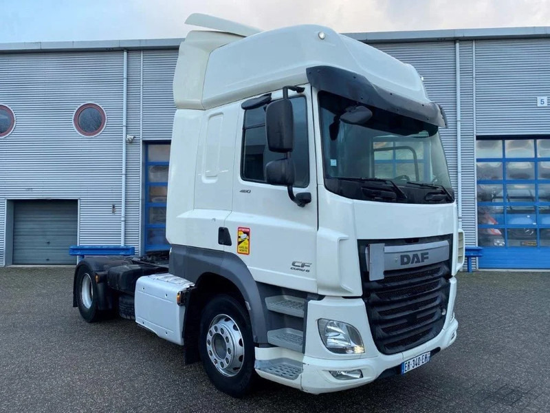 DAF CF460 / AUTOMATIC / PARK COOL / SPACE CAB / EURO-6 / 2017 - Влекач: снимка 2 DAF CF460 / AUTOMATIC / PARK COOL / SPACE CAB / EURO-6 / 2017 - Влекач: снимка 2