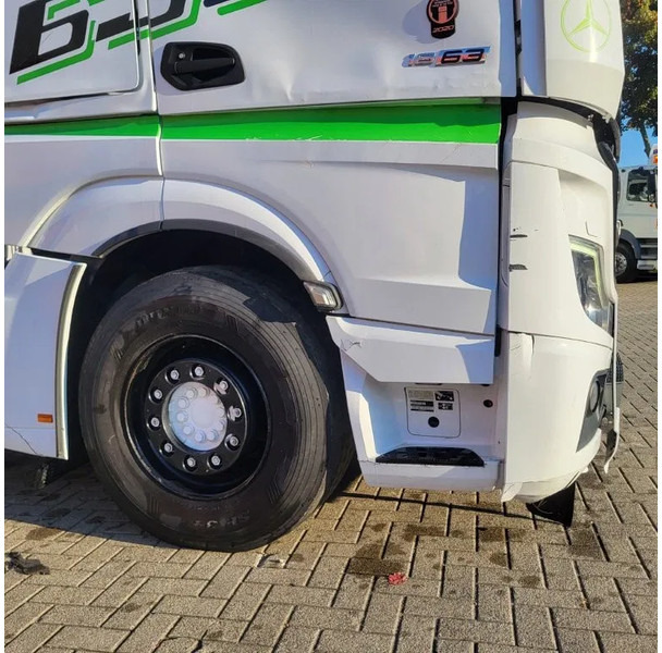 Влекач Mercedes-Benz ACTROS 1863 / ENGINE RUNNING / RETARDER / PARK-COOL /HYDRAULICS / ONLY: 268593KM / GIGA-SPACE / MIRRORCAM / AUTOMATIC / EURO-6 /: снимка 16