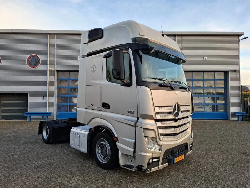Mercedes-Benz Actros 1842 / NL TRUCK / MEGA / TUV:12-02-2026 / GIGASPACE / ONLY:526303 KM / SMART TACHO / AUTOMATIC / EURO-6 / 2012 - Влекач: снимка 2 Mercedes-Benz Actros 1842 / NL TRUCK / MEGA / TUV:12-02-2026 / GIGASPACE / ONLY:526303 KM / SMART TACHO / AUTOMATIC / EURO-6 / 2012 - Влекач: снимка 2