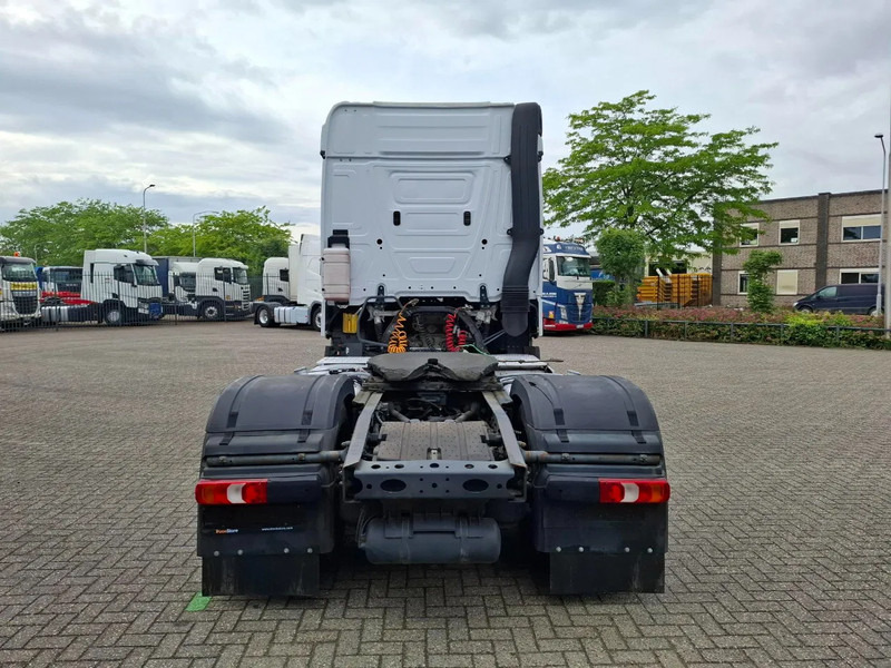 Mercedes-Benz Actros 1945 / DOUBLE TANK / ONLY:508736 KM / 2XBED / FRIDGE / AUTOMATIC / EURO-6 / 2015 - Влекач: снимка 4 Mercedes-Benz Actros 1945 / DOUBLE TANK / ONLY:508736 KM / 2XBED / FRIDGE / AUTOMATIC / EURO-6 / 2015 - Влекач: снимка 4