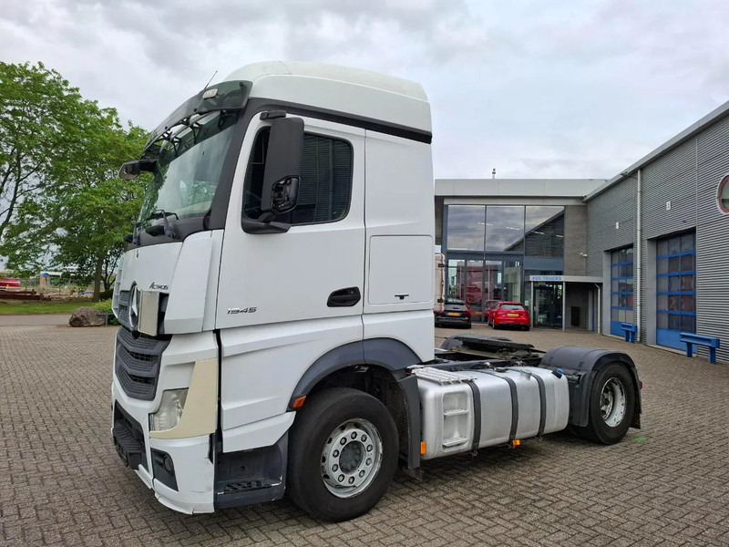 Mercedes-Benz Actros 1945 / DOUBLE TANK / ONLY:508736 KM / 2XBED / FRIDGE / AUTOMATIC / EURO-6 / 2015 - Влекач: снимка 1 Mercedes-Benz Actros 1945 / DOUBLE TANK / ONLY:508736 KM / 2XBED / FRIDGE / AUTOMATIC / EURO-6 / 2015 - Влекач: снимка 1