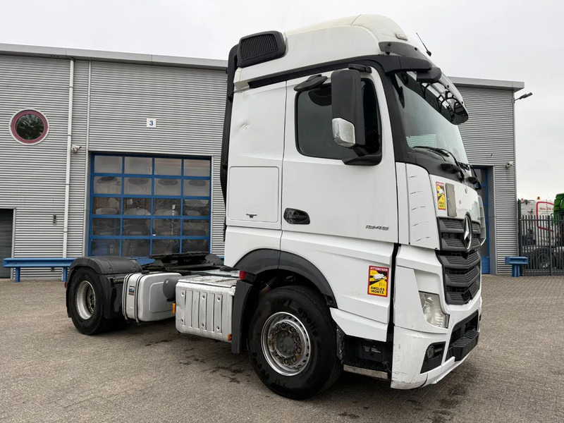 Mercedes-Benz Actros 1945 / HYDRAULICS / LWDS / AIRCO / SMART TACHO / 2XBED / FRIDGE / AUTOMATIC / EURO-6 / 2019 - Влекач: снимка 2 Mercedes-Benz Actros 1945 / HYDRAULICS / LWDS / AIRCO / SMART TACHO / 2XBED / FRIDGE / AUTOMATIC / EURO-6 / 2019 - Влекач: снимка 2