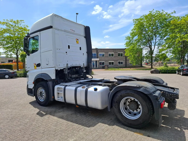 Mercedes-Benz Actros 1945 / HYDRAULICS / LWDS / SMART TACHO / 2XBED / FRIDGE / AUTOMATIC / EURO-6 / 2019 - Влекач: снимка 3 Mercedes-Benz Actros 1945 / HYDRAULICS / LWDS / SMART TACHO / 2XBED / FRIDGE / AUTOMATIC / EURO-6 / 2019 - Влекач: снимка 3
