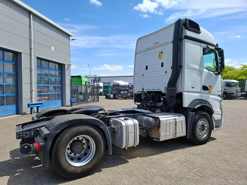 Mercedes-Benz Actros 1945 / HYDRAULICS / LWDS / SMART TACHO / 2XBED / FRIDGE / AUTOMATIC / EURO-6 / 2019 - Влекач: снимка 5 Mercedes-Benz Actros 1945 / HYDRAULICS / LWDS / SMART TACHO / 2XBED / FRIDGE / AUTOMATIC / EURO-6 / 2019 - Влекач: снимка 5