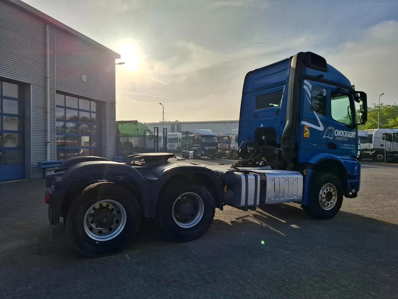Mercedes-Benz Arocs 2851 / 6X4 / HYDRAULICS / BIG AXLE / ALCOA / AIRCO / AUTOMATIC / EURO-6 / 2015 - Влекач: снимка 5 Mercedes-Benz Arocs 2851 / 6X4 / HYDRAULICS / BIG AXLE / ALCOA / AIRCO / AUTOMATIC / EURO-6 / 2015 - Влекач: снимка 5