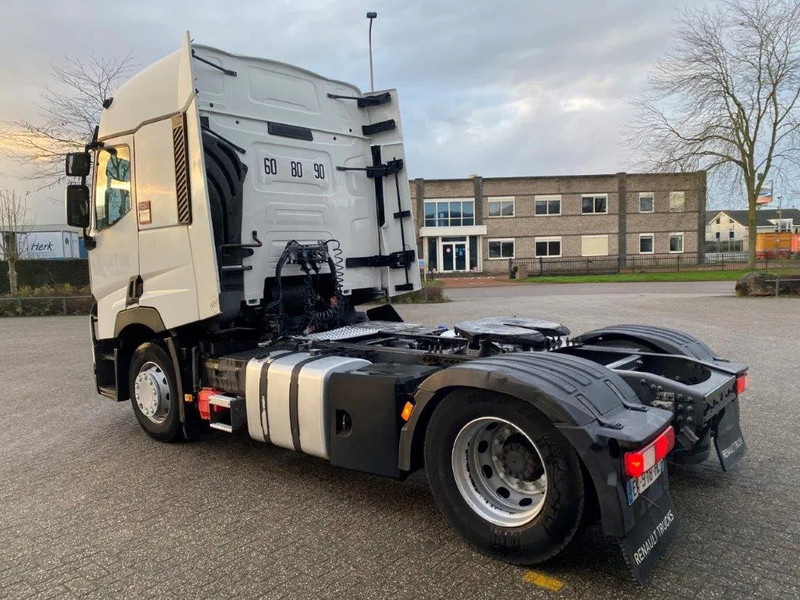 Renault T480 COMFORT / DOUBLE TANK / LWDS / AIRCO / 2XBED / AUTOMATIC / EURO-6 / 2016 - Влекач: снимка 3 Renault T480 COMFORT / DOUBLE TANK / LWDS / AIRCO / 2XBED / AUTOMATIC / EURO-6 / 2016 - Влекач: снимка 3