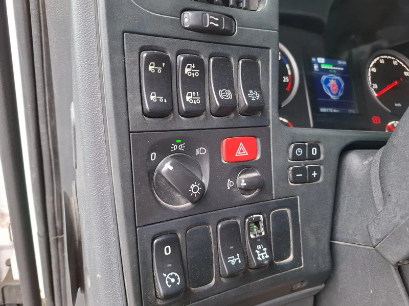 Влекач Scania G450 / RETARDER / HYDRAULICS / TUV:29-11-2025 / ONLY: 685178 KM / FRIDGE / ALCOA / EURO-6 / 2014: снимка 17