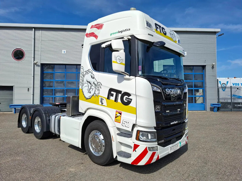 Scania NGS R650 V8 / 6X4 / RETARDER / 2X BIG AXLE / PARKCOOL / DOUBLE TANK / INLINER / FULL-AIR / ALCOA / LEATHER / NAVI / GEN2 V2 / EU - Влекач: снимка 2 Scania NGS R650 V8 / 6X4 / RETARDER / 2X BIG AXLE / PARKCOOL / DOUBLE TANK / INLINER / FULL-AIR / ALCOA / LEATHER / NAVI / GEN2 V2 / EU - Влекач: снимка 2