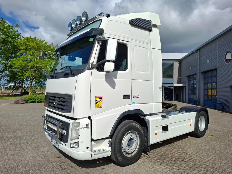 Volvo FH13-540 / HYDRAULICS / VEB+ / TUV:01-04-2026 / FRIDGE / AIRCO / SIDESKIRTS / AUTOMATIC / EURO-5 / 2012 - Влекач: снимка 1 Volvo FH13-540 / HYDRAULICS / VEB+ / TUV:01-04-2026 / FRIDGE / AIRCO / SIDESKIRTS / AUTOMATIC / EURO-5 / 2012 - Влекач: снимка 1