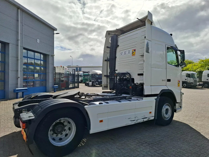 Volvo FH13-540 / HYDRAULICS / VEB+ / TUV:01-04-2026 / FRIDGE / AIRCO / SIDESKIRTS / AUTOMATIC / EURO-5 / 2012 - Влекач: снимка 5 Volvo FH13-540 / HYDRAULICS / VEB+ / TUV:01-04-2026 / FRIDGE / AIRCO / SIDESKIRTS / AUTOMATIC / EURO-5 / 2012 - Влекач: снимка 5