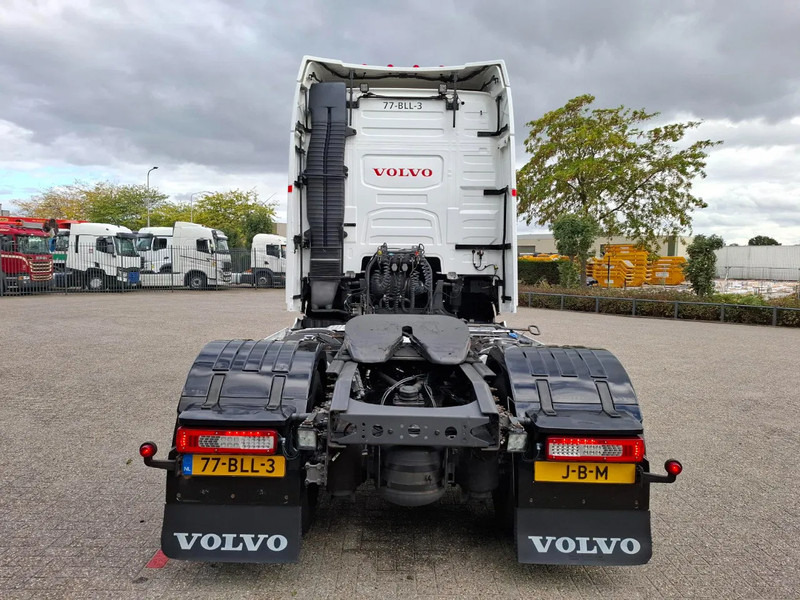 Volvo FH4-460 / CLEAN NL TRUCK / VEB+ / ADR / ACC / LWDS / DAS / DOUBLE TANK / LEATHER / FRIDGE / ALCOA / EURO-6 / 2016 - Влекач: снимка 4 Volvo FH4-460 / CLEAN NL TRUCK / VEB+ / ADR / ACC / LWDS / DAS / DOUBLE TANK / LEATHER / FRIDGE / ALCOA / EURO-6 / 2016 - Влекач: снимка 4
