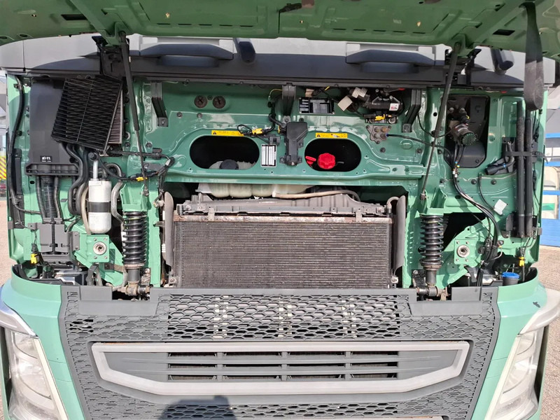 Лизинг на Volvo FH4-460 / VEB+ / DOUBLE TANK / FRIDGE / AIRCO / AUTOMATIC / EURO-6 / 2014 Volvo FH4-460 / VEB+ / DOUBLE TANK / FRIDGE / AIRCO / AUTOMATIC / EURO-6 / 2014: снимка 7