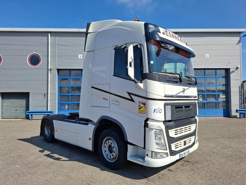Volvo FH4-460 / VEB+ / DOUBLE TANK / FRIDGE / AUTOMATIC / EURO-6 / 2018 - Влекач: снимка 2 Volvo FH4-460 / VEB+ / DOUBLE TANK / FRIDGE / AUTOMATIC / EURO-6 / 2018 - Влекач: снимка 2