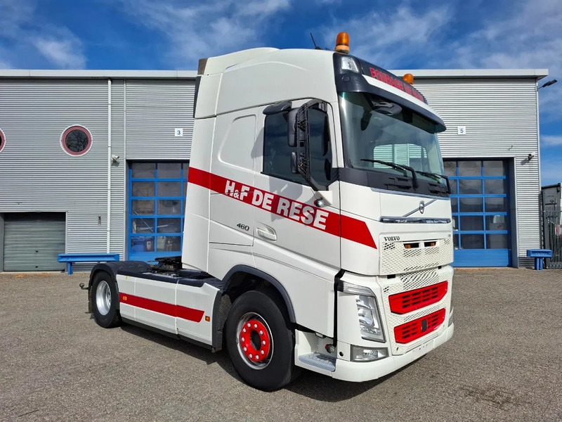 Volvo FH4-460 / VEB+ / HYDRAULICS / TUV:31-10-2025 / GEN2 V2 SMART TACHO / LWDS / SIDESKIRTS / FRIDGE / EURO-6 / 2018 - Влекач: снимка 2 Volvo FH4-460 / VEB+ / HYDRAULICS / TUV:31-10-2025 / GEN2 V2 SMART TACHO / LWDS / SIDESKIRTS / FRIDGE / EURO-6 / 2018 - Влекач: снимка 2