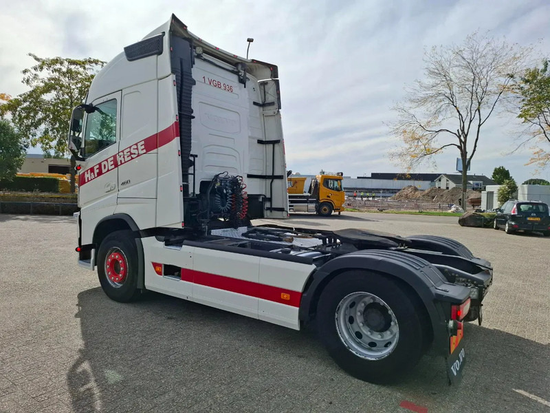 Volvo FH4-460 / VEB+ / HYDRAULICS / TUV:31-10-2025 / GEN2 V2 SMART TACHO / LWDS / SIDESKIRTS / FRIDGE / EURO-6 / 2018 - Влекач: снимка 3 Volvo FH4-460 / VEB+ / HYDRAULICS / TUV:31-10-2025 / GEN2 V2 SMART TACHO / LWDS / SIDESKIRTS / FRIDGE / EURO-6 / 2018 - Влекач: снимка 3