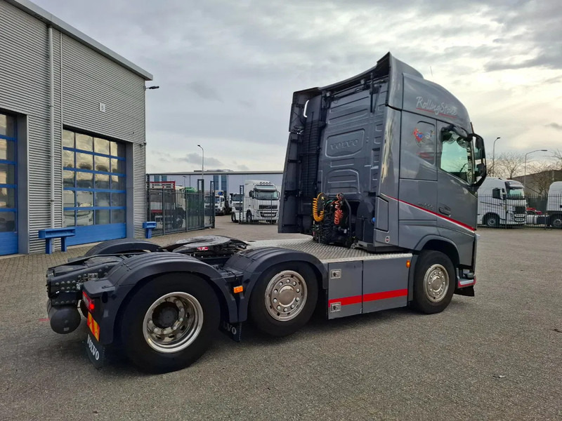 Volvo FH4-500 / I-SAVE / VEB+ / DYNAMIC STEERING / ONLY:590266 KM / NAVI / ACC / LWDS / LIFT AXLE / AUTOMATIC / EURO-6 / 2019 - Влекач: снимка 5 Volvo FH4-500 / I-SAVE / VEB+ / DYNAMIC STEERING / ONLY:590266 KM / NAVI / ACC / LWDS / LIFT AXLE / AUTOMATIC / EURO-6 / 2019 - Влекач: снимка 5