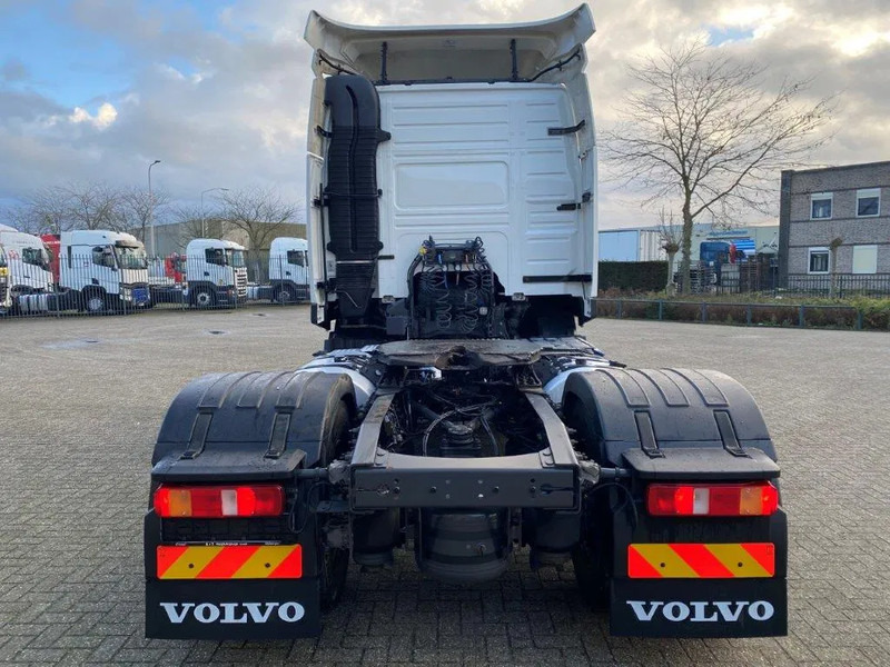 Volvo FM11-370 / GERMAN TRUCK / KB CHASSIS / VEB / ACC / LWDS / DOUBLE TANK / ONLY:763562 KM / AIRCO / AUTOMATIC / EURO-6 / 2018 - Влекач: снимка 4 Volvo FM11-370 / GERMAN TRUCK / KB CHASSIS / VEB / ACC / LWDS / DOUBLE TANK / ONLY:763562 KM / AIRCO / AUTOMATIC / EURO-6 / 2018 - Влекач: снимка 4