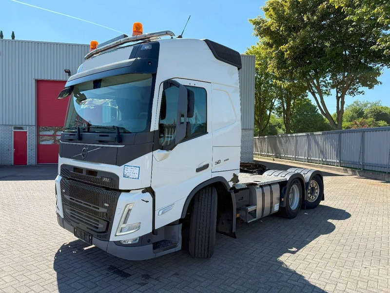 Volvo FM5-500 / ENGINE RUNNING / HYDRAULICS / DYNAMIC STEERING / ONLY:228169 KM / FULL-AIR / LIFT+LENKACHSE / VEB+ / ACC / LWDS / AUTO - Влекач: снимка 1 Volvo FM5-500 / ENGINE RUNNING / HYDRAULICS / DYNAMIC STEERING / ONLY:228169 KM / FULL-AIR / LIFT+LENKACHSE / VEB+ / ACC / LWDS / AUTO - Влекач: снимка 1