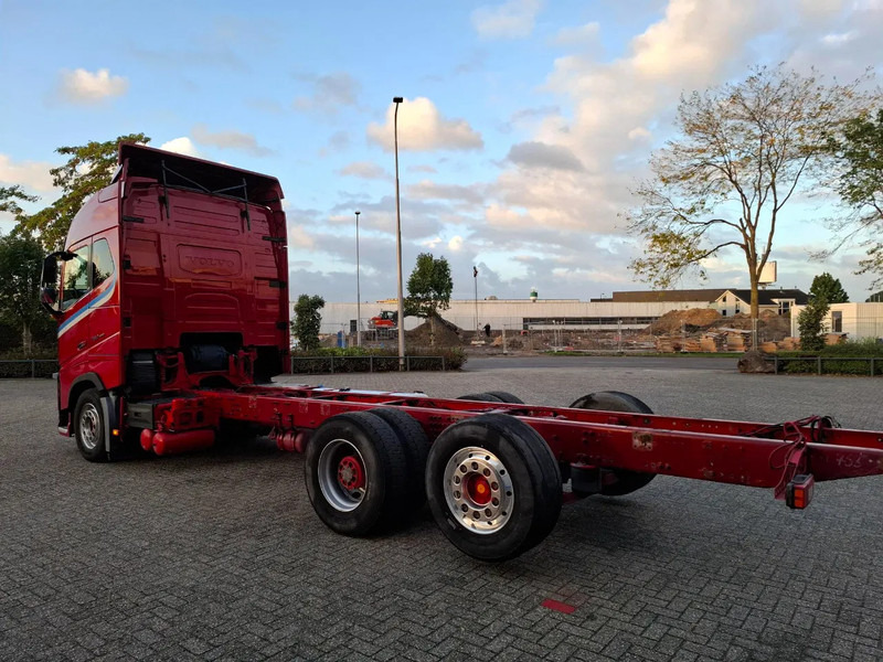 Volvo FH16-750 / BIG AXLE / VEB+ / ONLY:679711 KM / DYNAMIC STEERING / NAVI / LWDS / FULL-AIR / AUTOMATIC / EURO-6 / 2018 - Шаси кабина: снимка 3 Volvo FH16-750 / BIG AXLE / VEB+ / ONLY:679711 KM / DYNAMIC STEERING / NAVI / LWDS / FULL-AIR / AUTOMATIC / EURO-6 / 2018 - Шаси кабина: снимка 3