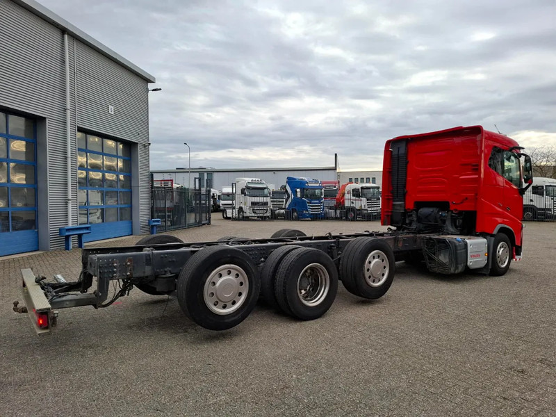 Volvo FH16-750 / VEB+ / ONLY:349761 KM / 9TON FRONT AXLE / INLINER / TECHNICAL 60TON / FULL-AIR / AUTOMATIC / EURO-6 / 2016 - Шаси кабина: снимка 5 Volvo FH16-750 / VEB+ / ONLY:349761 KM / 9TON FRONT AXLE / INLINER / TECHNICAL 60TON / FULL-AIR / AUTOMATIC / EURO-6 / 2016 - Шаси кабина: снимка 5