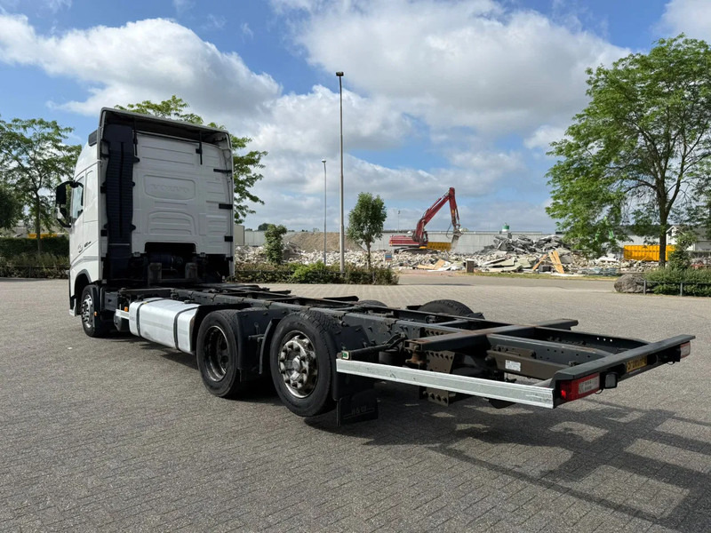 Volvo FH4-420 / NL TRUCK / DOUBLE TANK / PARKCOOL / BDF / VEB? / LWDS / FRIDGE / FULL-AIR / LIFT AXLE / AUTOMATIC / EURO-6 / 2016 - Контейнеровоз/ Сменна каросерия камион: снимка 3 Volvo FH4-420 / NL TRUCK / DOUBLE TANK / PARKCOOL / BDF / VEB? / LWDS / FRIDGE / FULL-AIR / LIFT AXLE / AUTOMATIC / EURO-6 / 2016 - Контейнеровоз/ Сменна каросерия камион: снимка 3