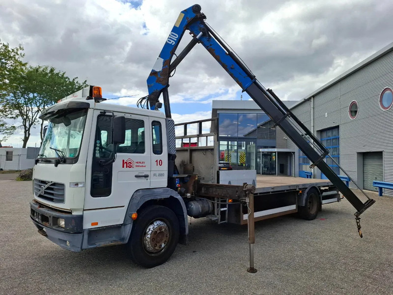 Volvo FL6-220 / HMF 910 / REMOTE / ONLY:493620 KM / AIRCO / FULL-AIR / MANUAL / EURO-3 / 2003 - Камион с кран: снимка 1 Volvo FL6-220 / HMF 910 / REMOTE / ONLY:493620 KM / AIRCO / FULL-AIR / MANUAL / EURO-3 / 2003 - Камион с кран: снимка 1