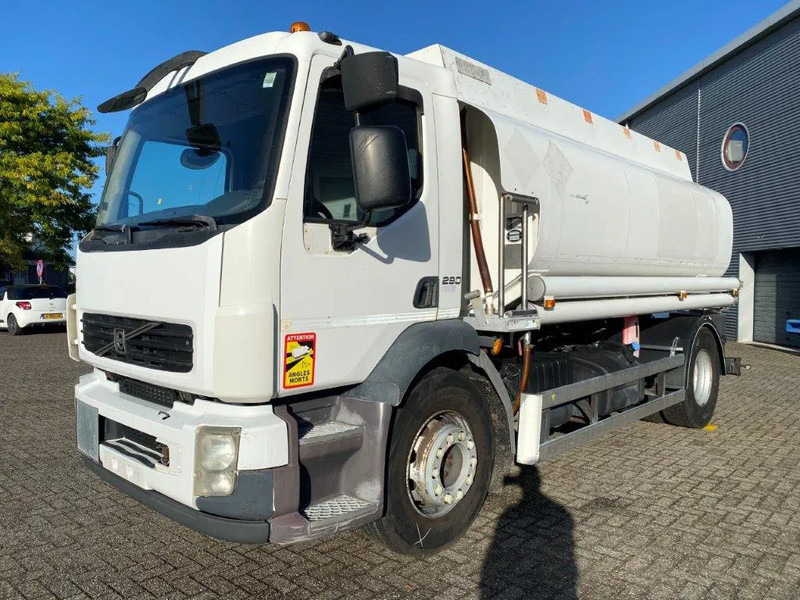 Volvo FL7-290 / 5 COMPARTIMENTS / 13000 LITER TOTAL / PUMP / AUTOMATIC / EURO-5 / 2009 - Камион цистерна: снимка 1 Volvo FL7-290 / 5 COMPARTIMENTS / 13000 LITER TOTAL / PUMP / AUTOMATIC / EURO-5 / 2009 - Камион цистерна: снимка 1