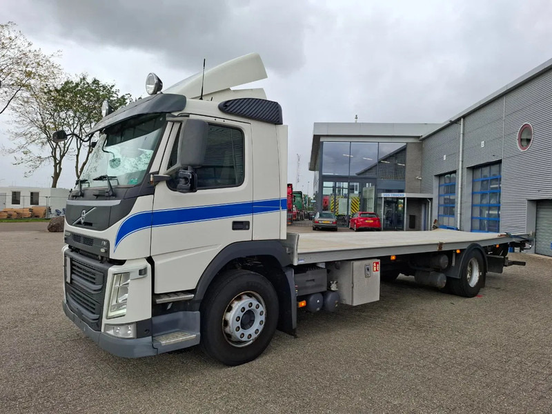 Volvo FM11-330 / ONLY:376356 KM / NAVI / FULL-AIR / LWDS / AIRCO / AUTOMATIC / EURO-6 / 2016 - Шаси кабина: снимка 1 Volvo FM11-330 / ONLY:376356 KM / NAVI / FULL-AIR / LWDS / AIRCO / AUTOMATIC / EURO-6 / 2016 - Шаси кабина: снимка 1