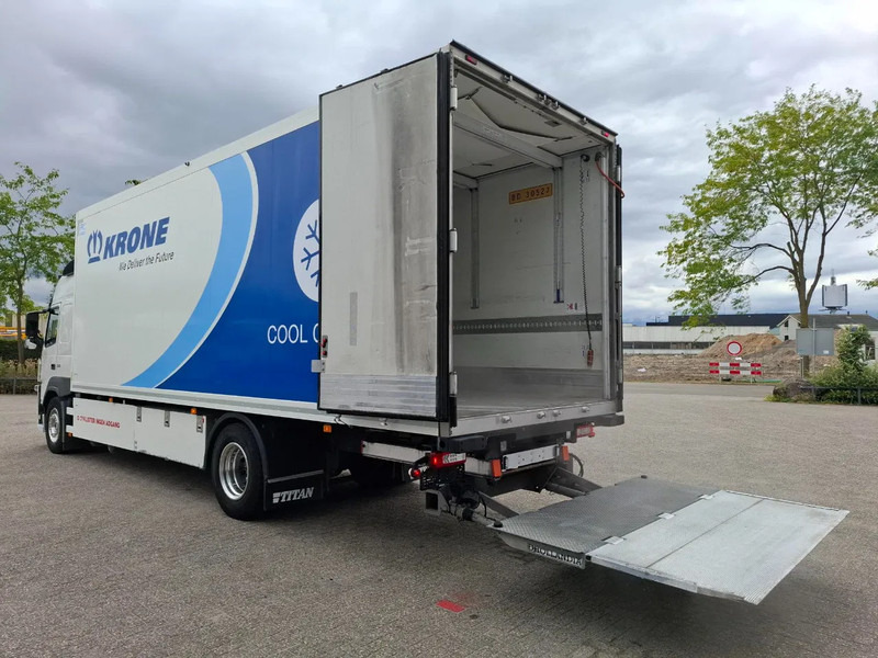 Volvo FM11-330 / VEB / LWDS / ONLY:442862 KM / CARRIER SUPRA 1250 / DOPPELSTOCK / PLATFORM 2TON / DATALOG / FULL-AIR / TOP CONDITION / - Изотермичен камион: снимка 3 Volvo FM11-330 / VEB / LWDS / ONLY:442862 KM / CARRIER SUPRA 1250 / DOPPELSTOCK / PLATFORM 2TON / DATALOG / FULL-AIR / TOP CONDITION / - Изотермичен камион: снимка 3