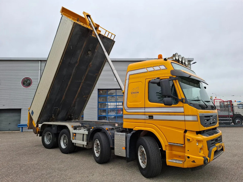 Volvo FM13-420 / 8X4 / BIG AXLE / 18.5M³ / AJK 21040 KG TIPPER / SNIP / 695133 KM / VEB / NL TRUCK / TUV:07-11-2025 / AIRCO / AUTOMATI - Самосвал камион: снимка 3 Volvo FM13-420 / 8X4 / BIG AXLE / 18.5M³ / AJK 21040 KG TIPPER / SNIP / 695133 KM / VEB / NL TRUCK / TUV:07-11-2025 / AIRCO / AUTOMATI - Самосвал камион: снимка 3