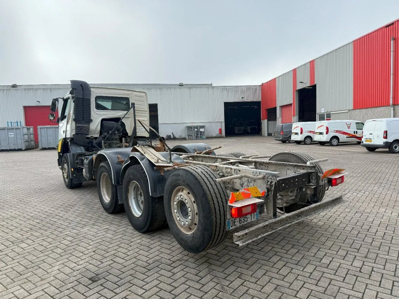 Volvo FMX 450 / ENGINE RUNNING / 8X4 / VEB / ONLY:260642 KM / PTO / LIFT+LENKACHSE / ALCOA / AUTOMATIC / EURO-6 / 2014 - Шаси кабина: снимка 3 Volvo FMX 450 / ENGINE RUNNING / 8X4 / VEB / ONLY:260642 KM / PTO / LIFT+LENKACHSE / ALCOA / AUTOMATIC / EURO-6 / 2014 - Шаси кабина: снимка 3
