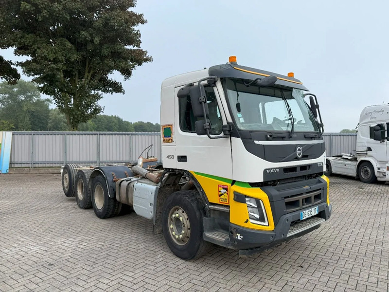 Volvo FMX 450 / ENGINE RUNNING / 8X4 / VEB / ONLY:260642 KM / PTO / LIFT+LENKACHSE / ALCOA / AUTOMATIC / EURO-6 / 2014 - Шаси кабина: снимка 2 Volvo FMX 450 / ENGINE RUNNING / 8X4 / VEB / ONLY:260642 KM / PTO / LIFT+LENKACHSE / ALCOA / AUTOMATIC / EURO-6 / 2014 - Шаси кабина: снимка 2