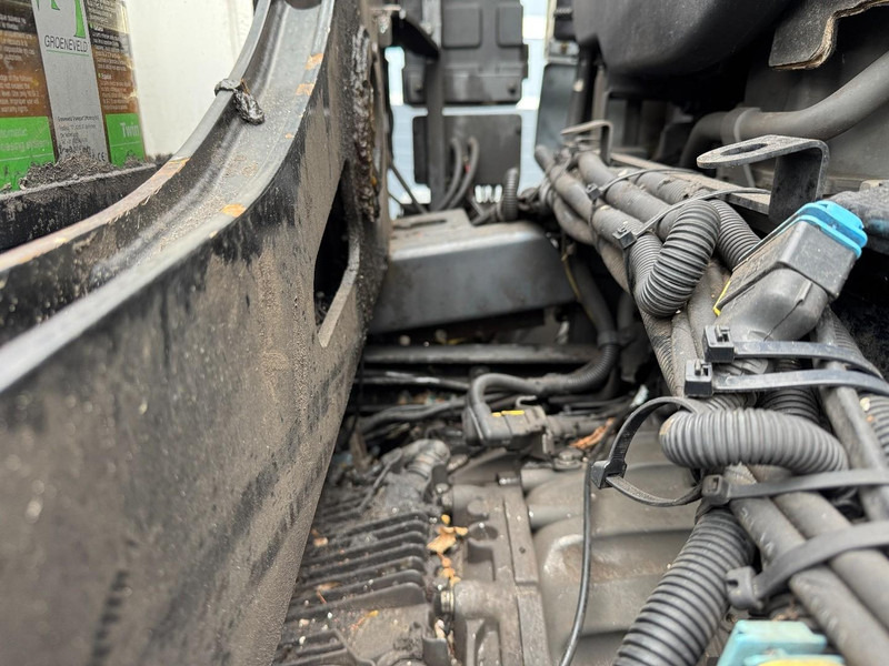 DAF CF410 FAQ HMF 2620, Unfall - Damaged. - Камион с кран: снимка 4 DAF CF410 FAQ HMF 2620, Unfall - Damaged. - Камион с кран: снимка 4