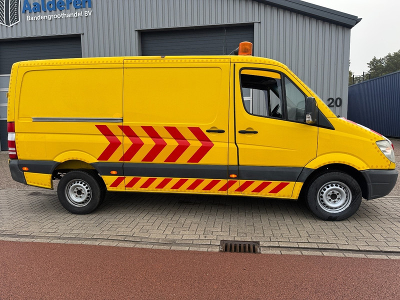 Mercedes-Benz Sprinter 316, Like new, BF3 Begleit- Escort- Convoi execptionnel, L2/H1 - Товарен бус: снимка 2 Mercedes-Benz Sprinter 316, Like new, BF3 Begleit- Escort- Convoi execptionnel, L2/H1 - Товарен бус: снимка 2